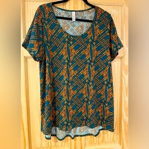NWT - 2XL Deep Green Giraffe LuLaRoe Classic T Shirt